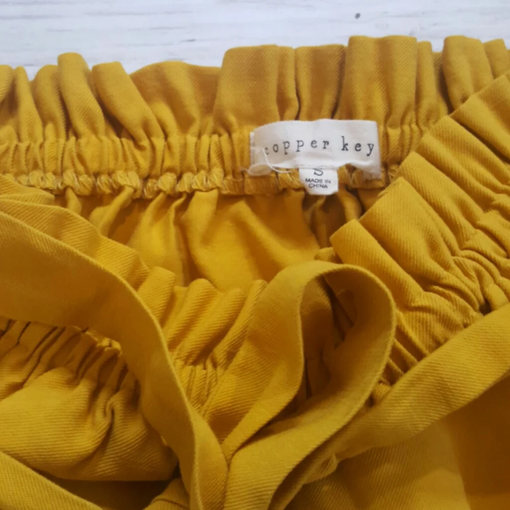 Copper key belted mustard golden yellow mini skirt waist‎ tie size small
